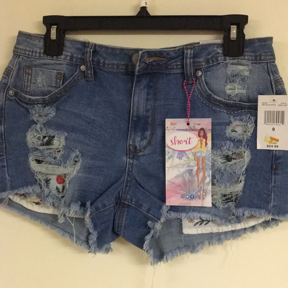 Almost Famous Shorts
